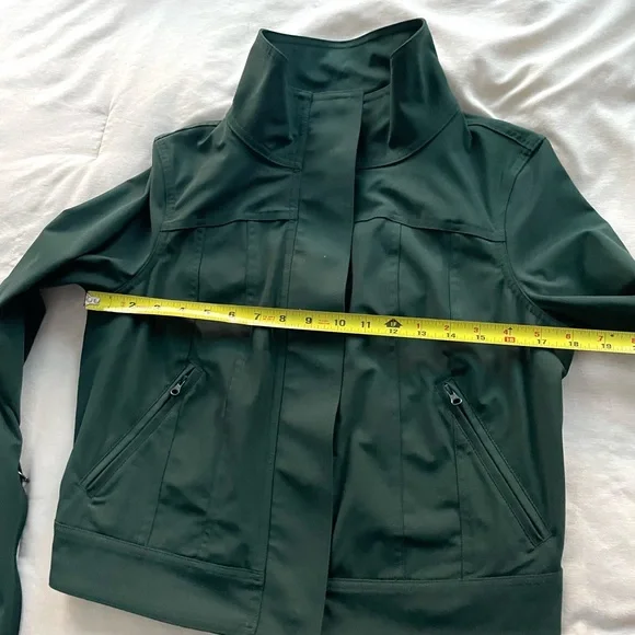 Lululemon Seize the Day Fuel Green Cropped Jacket 6 - Picture 8 of 11